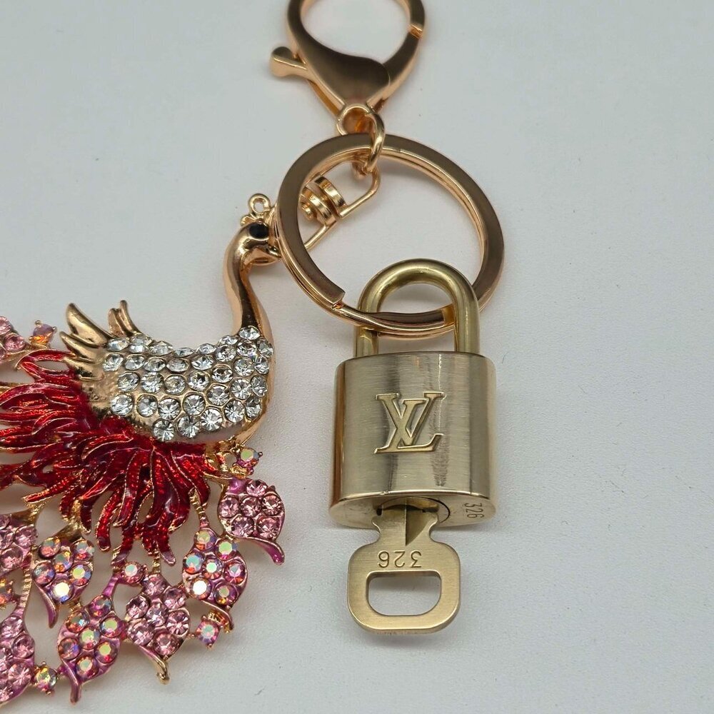 LV Authentic Gold Lock & Key 🔑 Luxury Bag Charm w/ Unbranded Peacock Keychain - Picture 5 of 8